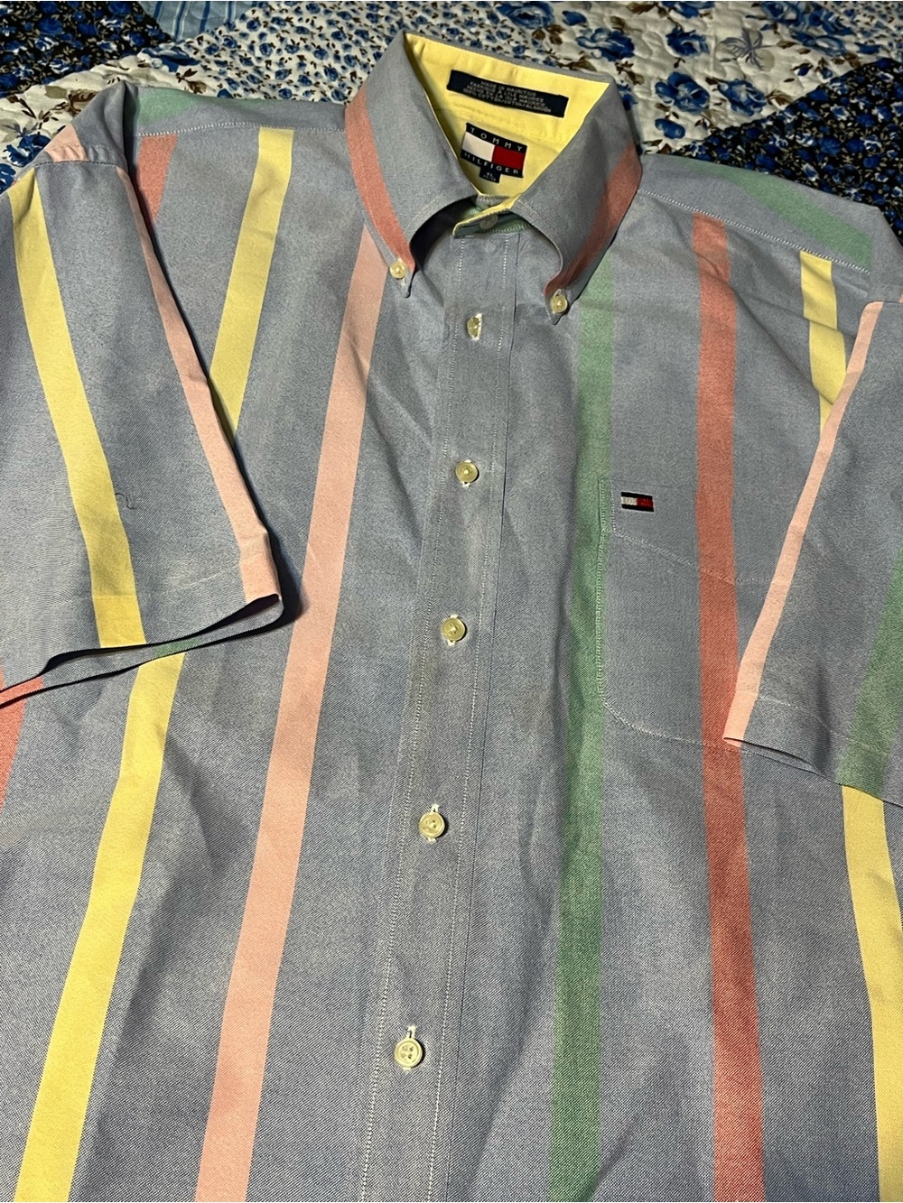 Tommy Hilfiger Vintage Men’s XL Striped Button Down Short Sleeve Shirt